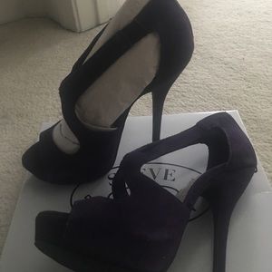 Steve Madden purple pumps